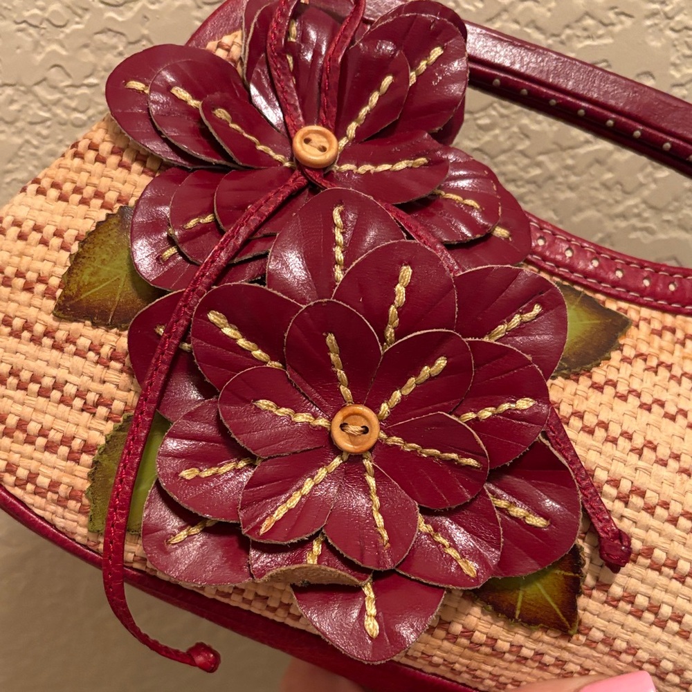 Isabella Fiore Dark Red Leather Floral & Woven Pattern Clutch Handbag - Picture 3 of 14